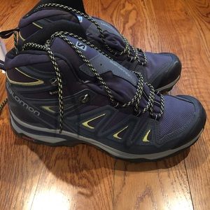 Salomon WOMENS Ultra mid GTX hikers sz 10 medium